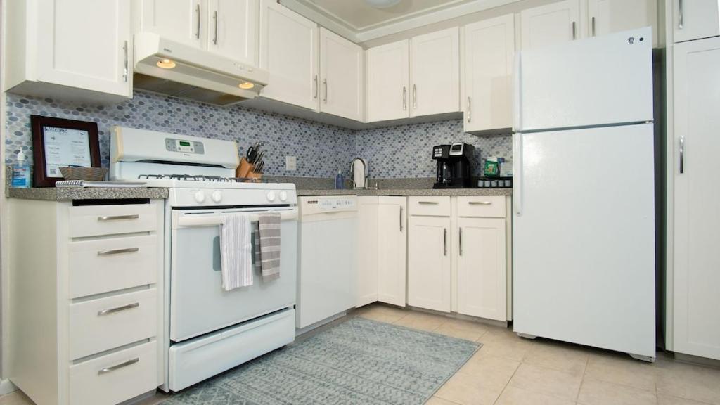 Molokai Island Retreat With Beautiful Ocean Views And Pool - Newly Remodeled! Daire Ualapue Dış mekan fotoğraf