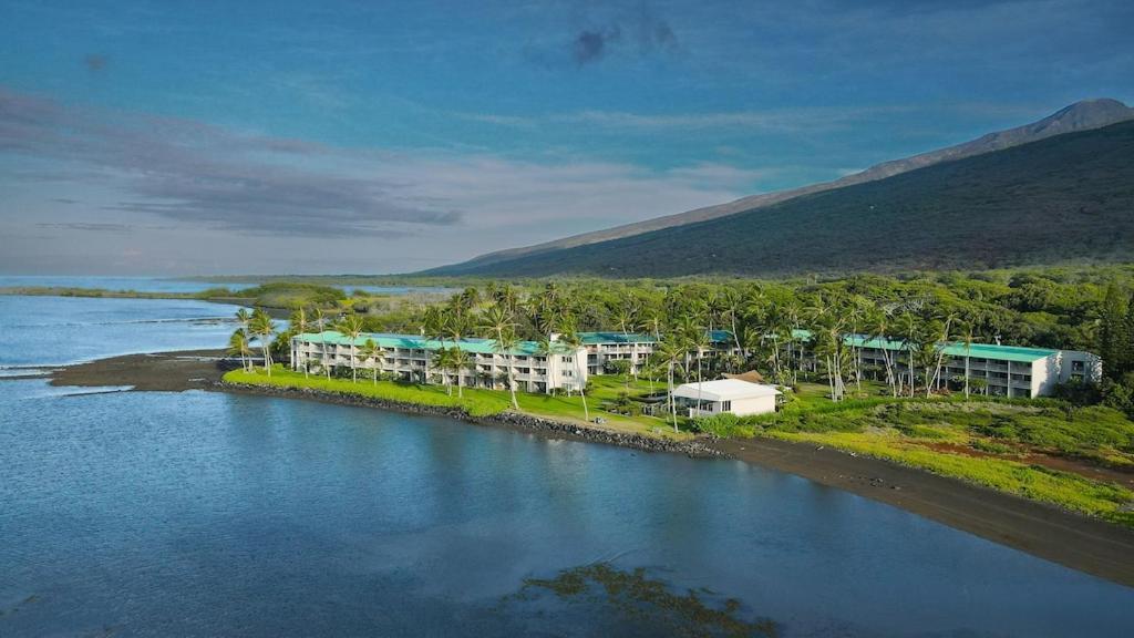 Molokai Island Retreat With Beautiful Ocean Views And Pool - Newly Remodeled! Daire Ualapue Dış mekan fotoğraf